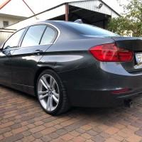 BMW widok z lewego boku