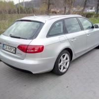 AUDI widok z prawego boku